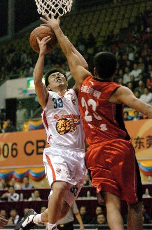 亚冠二级半场：纳塔吾头球造险，巴吞联0-0战平淡滨尼流浪者