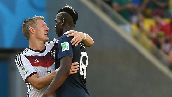 湖人疯狂输球，雷迪克还在“跪舔”詹姆斯，东契奇都看不下去了