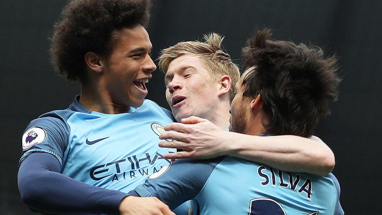 - 詹姆斯总绝杀数远超杜兰特，季后赛绝杀优势显著。／／[@且听风吟]：不是聊关键球吗全部 论关键球说绝杀次数你又说詹姆斯打得久。[笑哭了][笑哭了]给你看下数据：