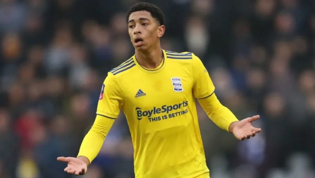 外太空模拟建造游戏《地壳》7月15日推出抢先体验