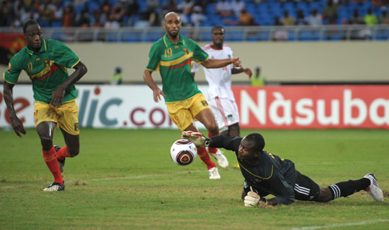 记者：深圳将申办国足6月主场与巴林的18强赛