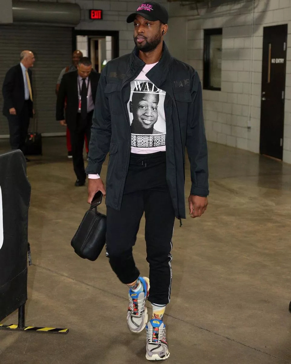 培养出总冠军！圣克拉拉大学退役杰伦·威廉姆斯24号球衣