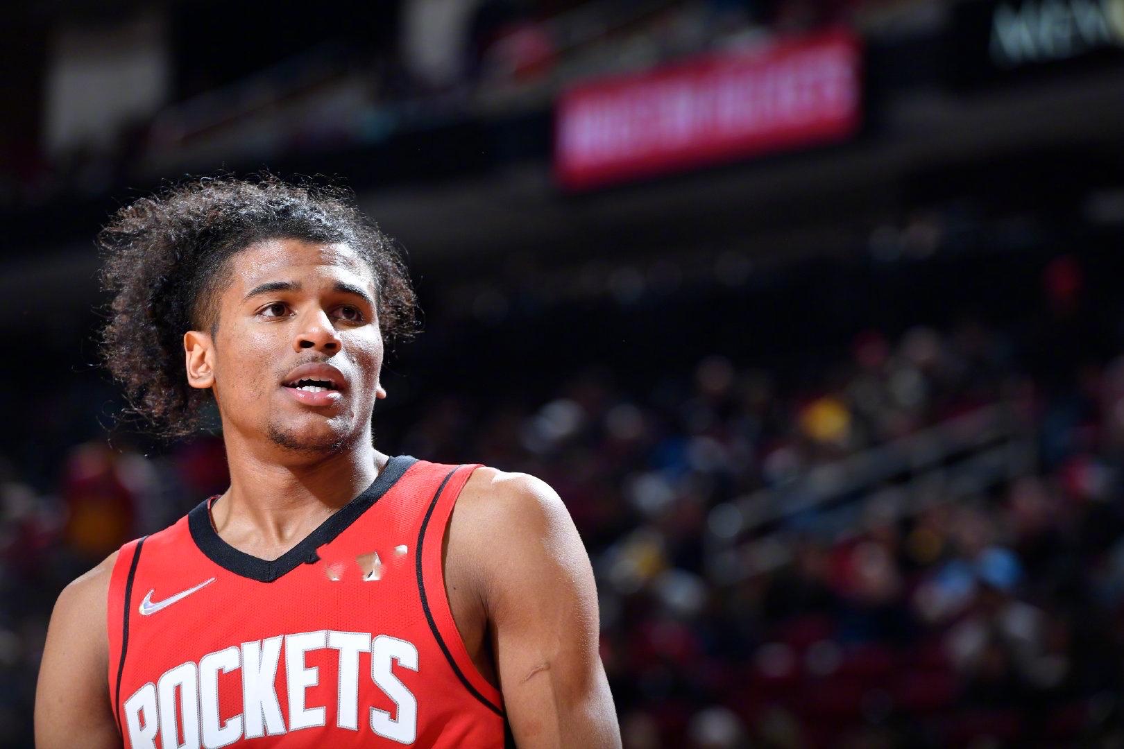 纽约洋基队球迷由于球队在世界大赛失利，再次要求解雇总教练布恩