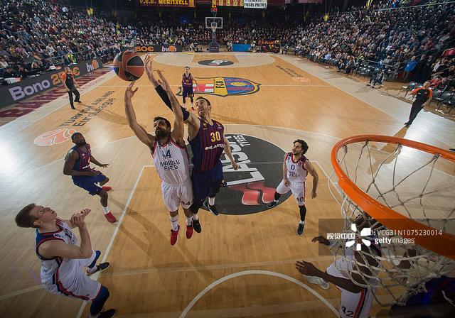 消除阻碍，重磅对决近在咫尺！乌西克VS维尔德：WBC正式批准巅峰碰撞