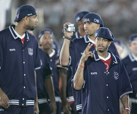 MLB》大谷翔平笑容变多了 袖套便服照、左膝成焦点引女网友大骚动