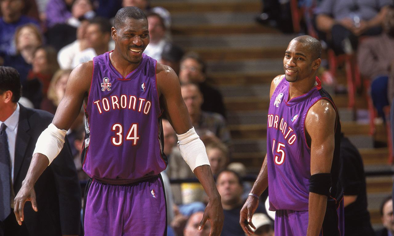 布朗35+8霍华德30分创新高 凯尔特人终结魔术三连胜